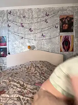 Snapshot of Sabrina_shells chatting on December 5, 2025, 10:14 am Sabrina shells online show from December 5, 2025, 10:14 am