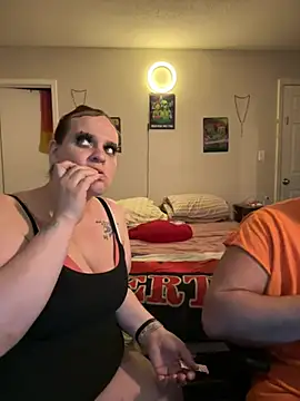 Snapshot of cloudy_couple444 chatting on March 15, 2025, 8:37 am cloudy couple444 online show from March 15, 2025, 8:37 am