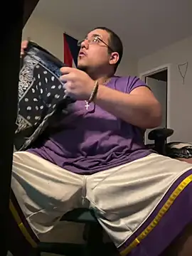 Snapshot of cloudy_couple444 chatting on March 15, 2025, 7:27 pm cloudy couple444 online show from March 15, 2025, 7:27 pm