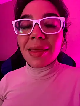 Snapshot of StarSex22 chatting on October 19, 2025, 6:16 am StarSex22 online show from October 19, 2025, 6:16 am