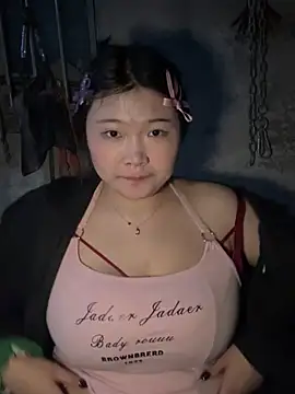 Snapshot of Happyou2 chatting on March 12, 2025, 10:37 am Happyou2 online show from March 12, 2025, 10:37 am