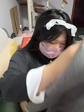 Snapshot of Happyou2 chatting on February 24, 2025, 4:15 pm Happyou2 online show from February 24, 2025, 4:15 pm