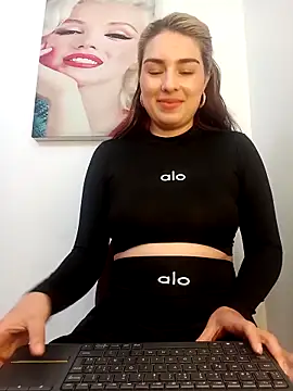 VictoriaMolina online show from September 20, 2025, 1:32 am