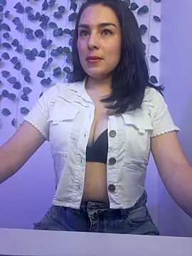 Snapshot of VictoriaMolina chatting on May 19, 2026, 12:37 am VictoriaMolina online show from May 19, 2026, 12:37 am