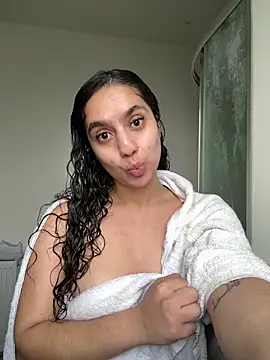 Snapshot of fayfay2002 chatting on February 11, 2025, 12:25 pm fayfay2002 online show from February 11, 2025, 12:25 pm