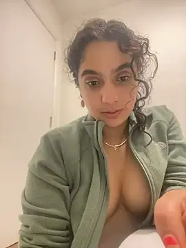 Snapshot of fayfay2002 chatting on December 28, 2024, 8:36 pm fayfay2002 online show from December 28, 2024, 8:36 pm