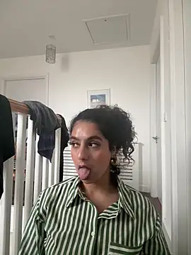 Snapshot of fayfay2002 chatting on March 2, 2025, 2:25 pm fayfay2002 online show from March 2, 2025, 2:25 pm