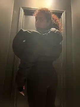 Snapshot of fayfay2002 chatting on January 27, 2025, 9:34 am fayfay2002 online show from January 27, 2025, 9:34 am