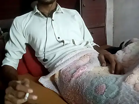 Snapshot of IamRentedBoybfriend chatting on November 17, 2025, 4:11 pm IamRentedBoybfriend online show from November 17, 2025, 4:11 pm