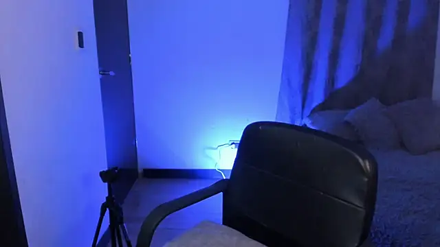 nala-saphir online show from December 22, 2025, 7:19 am