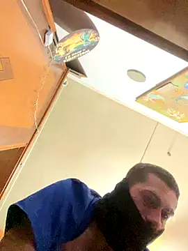 FlacuCoco online show from November 1, 2025, 6:51 am