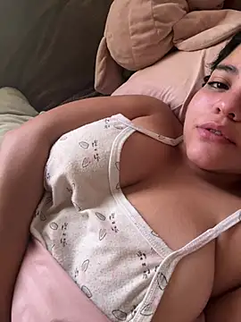 apriil rossee online show from February 6, 2025, 2:04 pm