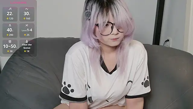 Snapshot of Yu_UwU_ chatting on April 18, 2026, 1:35 pm Yu UwU online show from April 18, 2026, 1:35 pm