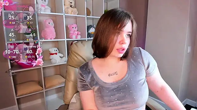 Snapshot of EricaElliott chatting on December 22, 2025, 10:37 am EricaElliott online show from December 22, 2025, 10:37 am