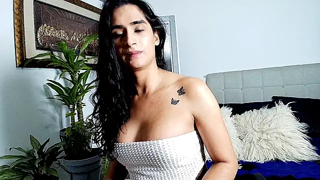 jade-02 online show from January 19, 2025, 11:53 pm