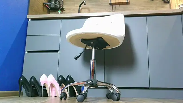 Snapshot of Jennifer_Braun chatting on March 12, 2025, 1:40 pm Jennifer Braun online show from March 12, 2025, 1:40 pm