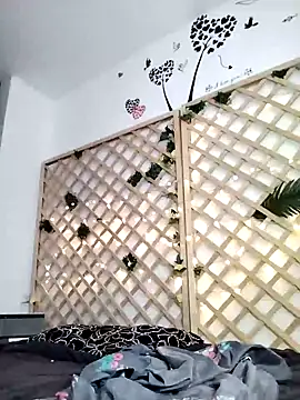 Snapshot of Mia_WAll chatting on January 22, 2025, 4:33 pm Mia WAll online show from January 22, 2025, 4:33 pm