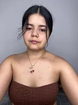 Snapshot of pretty_angela1 chatting on March 11, 2025, 2:21 am pretty angela1 online show from March 11, 2025, 2:21 am