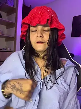 Snapshot of pretty_angela1 chatting on October 13, 2025, 12:56 am pretty angela1 online show from October 13, 2025, 12:56 am