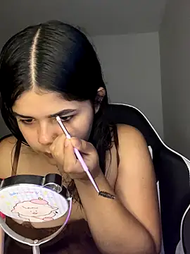 Snapshot of pretty_angela1 chatting on September 13, 2025, 2:33 am pretty angela1 online show from September 13, 2025, 2:33 am