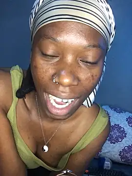 xxSexyTalia28 online show from December 22, 2025, 2:33 am