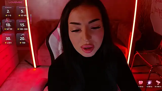 evanew  online show from November 25, 2025, 5:02 pm