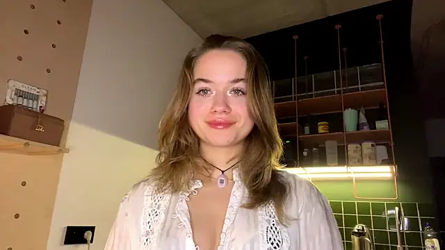 RoxyStar17 online show from January 16, 2025, 8:25 pm