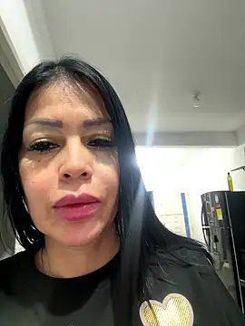Snapshot of KarolRubi1 chatting on January 8, 2026, 1:33 am KarolRubi1 online show from January 8, 2026, 1:33 am