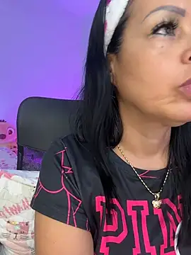 Snapshot of KarolRubi1 chatting on March 25, 2026, 11:47 pm KarolRubi1 online show from March 25, 2026, 11:47 pm