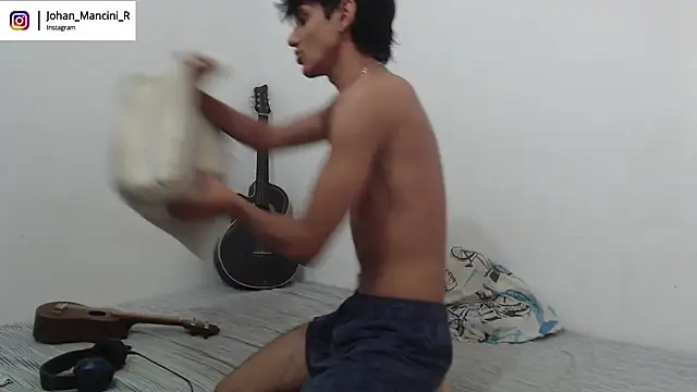 Snapshot of Johan_Mancini_R chatting on March 22, 2025, 8:48 pm Johan Mancini R online show from March 22, 2025, 8:48 pm