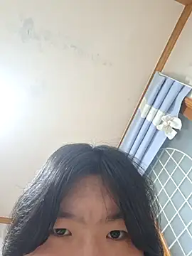 Snapshot of Lee0613 chatting on March 15, 2025, 4:02 am Lee0613 online show from March 15, 2025, 4:02 am