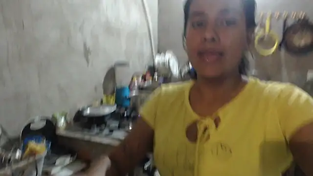 Coral0403 online show from March 25, 2026, 10:41 pm