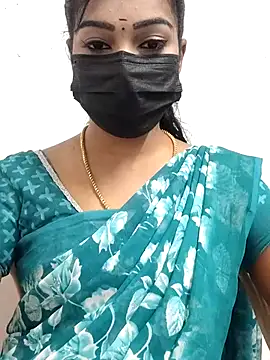 Snapshot of meena_27 chatting on September 13, 2025, 7:19 am meena 27 online show from September 13, 2025, 7:19 am