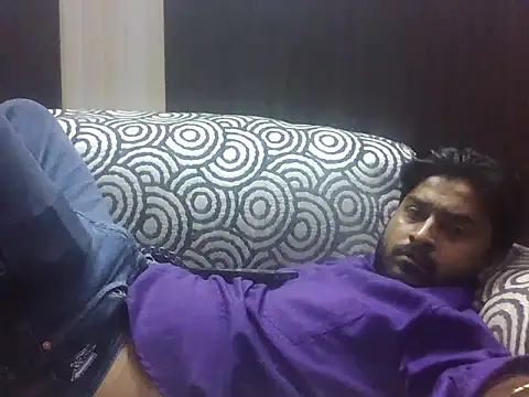 indihotguy online show from October 13, 2025, 3:46 pm