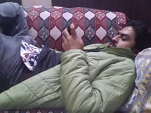 Snapshot of indihotguy chatting on December 15, 2025, 3:07 pm indihotguy online show from December 15, 2025, 3:07 pm