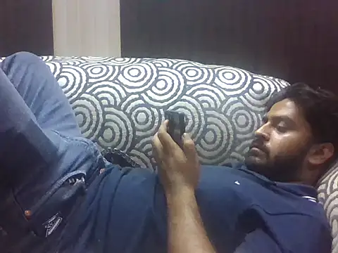 indihotguy online show from October 15, 2025, 2:36 pm