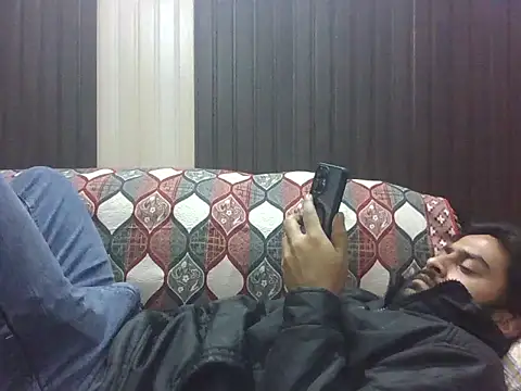 Snapshot of indihotguy chatting on December 4, 2025, 12:37 pm indihotguy online show from December 4, 2025, 12:37 pm