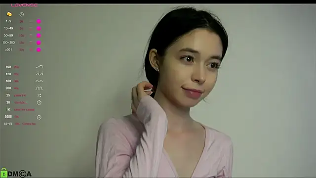 Snapshot of LittleOriana chatting on February 25, 2026, 4:01 am LittleOriana online show from February 25, 2026, 4:01 am