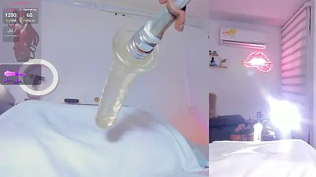 Snapshot of Maria_Jones_ chatting on December 16, 2025, 1:43 am Maria Jones online show from December 16, 2025, 1:43 am