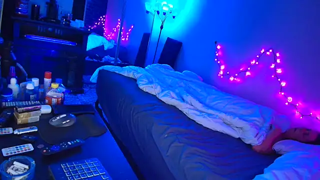 Snapshot of hotemberly_jake chatting on December 28, 2024, 11:30 am hotemberly jake online show from December 28, 2024, 11:30 am