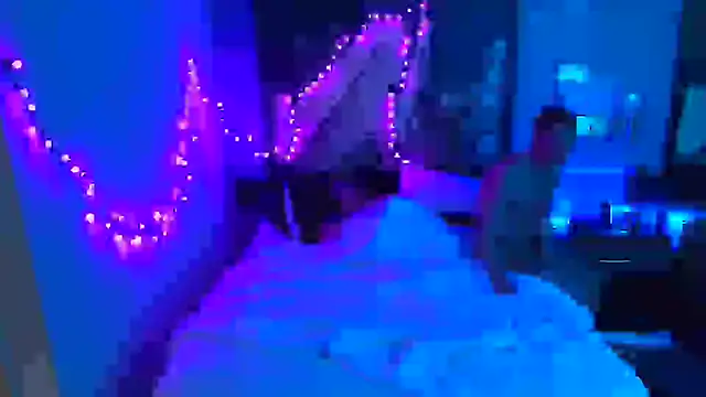 Snapshot of hotemberly_jake chatting on January 10, 2025, 11:22 am hotemberly jake online show from January 10, 2025, 11:22 am