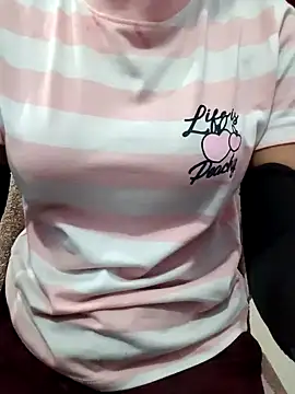 queen pari online show from February 17, 2025, 12:32 am