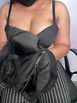 Snapshot of tanvihot2 chatting on April 23, 2026, 4:08 pm tanvihot2 online show from April 23, 2026, 4:08 pm