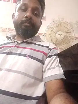 Snapshot of carria_homes chatting on February 26, 2025, 1:00 pm carria homes online show from February 26, 2025, 1:00 pm