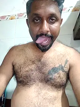 Snapshot of carria_homes chatting on November 13, 2025, 7:07 pm carria homes online show from November 13, 2025, 7:07 pm