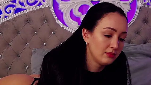 Snapshot of KimKhallifa chatting on November 19, 2025, 5:40 am KimKhallifa online show from November 19, 2025, 5:40 am