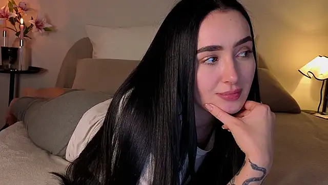 Snapshot of KimKhallifa chatting on March 13, 2026, 4:45 pm KimKhallifa online show from March 13, 2026, 4:45 pm