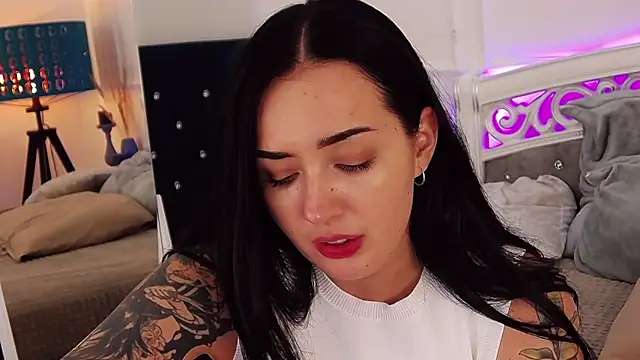 Snapshot of KimKhallifa chatting on March 19, 2025, 1:51 pm KimKhallifa online show from March 19, 2025, 1:51 pm