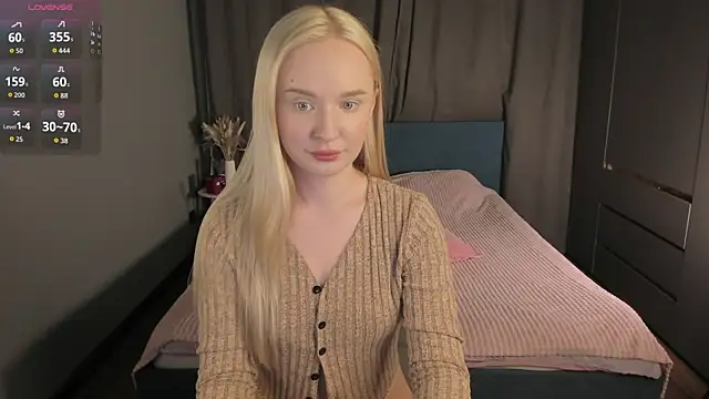 Snapshot of Olivia_livi chatting on June 17, 2026, 7:35 pm Olivia livi online show from June 17, 2026, 7:35 pm