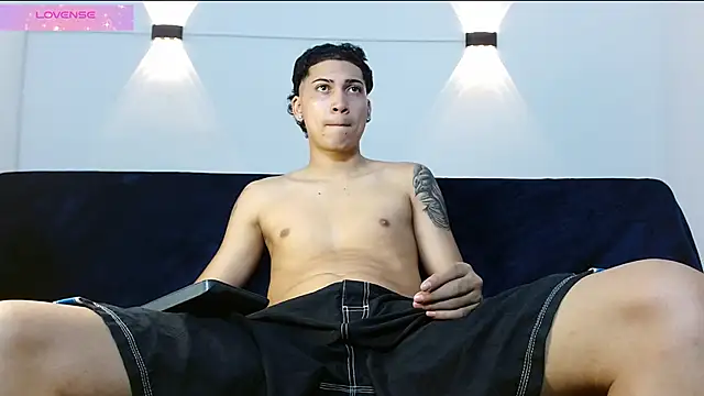 Br4ndxpimm online show from September 24, 2025, 2:56 pm